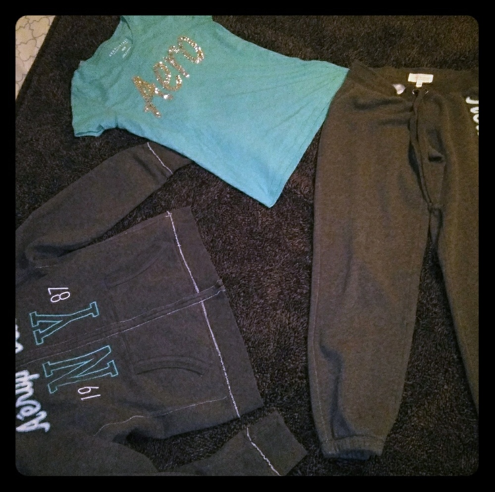 Aeropostale 3 Piece Outfit Size Medium